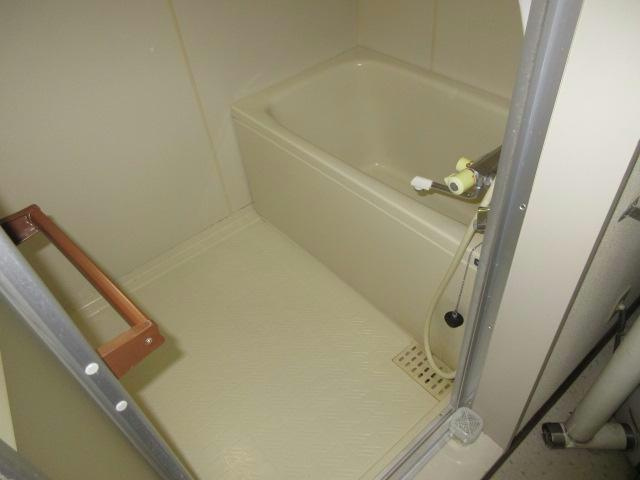 エスワールハイツの浴室