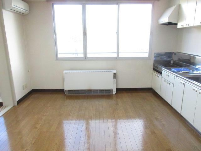 エスワールハイツの居間・リビング