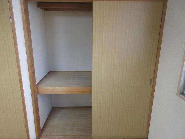 エスワールハイツの居間・リビング