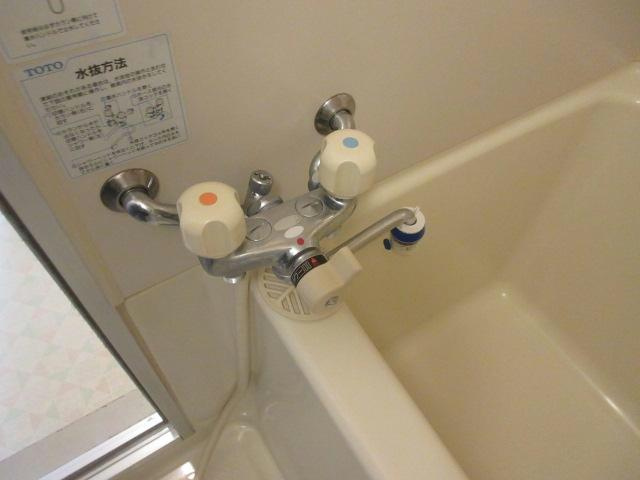 コーポラスYOSHITOの浴室