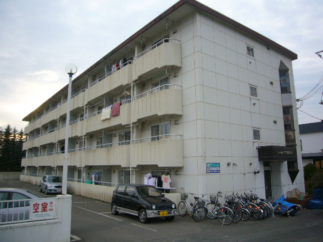 コーポラスYOSHITOの外観