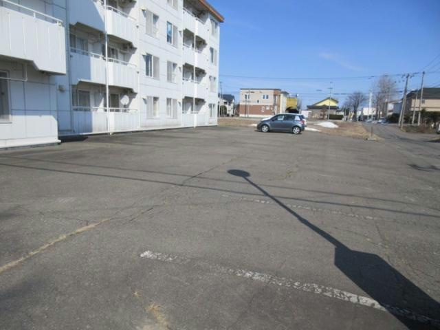 コンフォートKUSAKAの駐車場