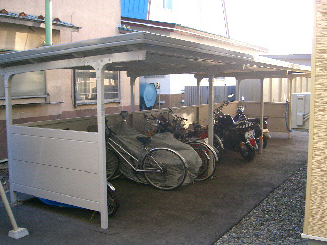 ラ・ポレール陸Bのエントランス