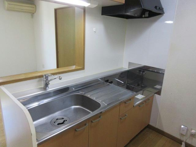 ラ・ポレール陸Bのキッチン