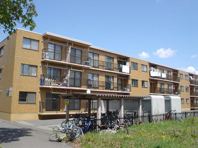 メゾンドール明星の外観