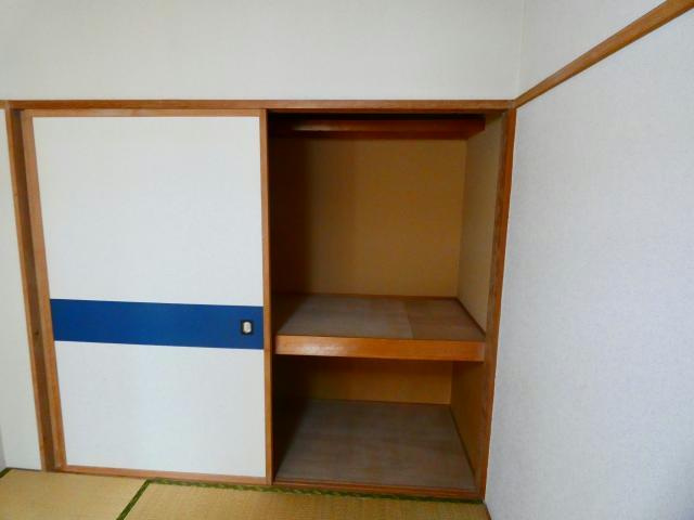 メゾンドール明星の収納