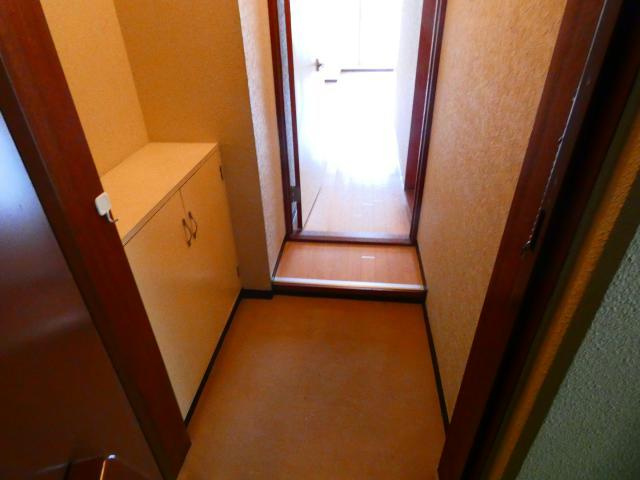 メゾンドール明星の玄関