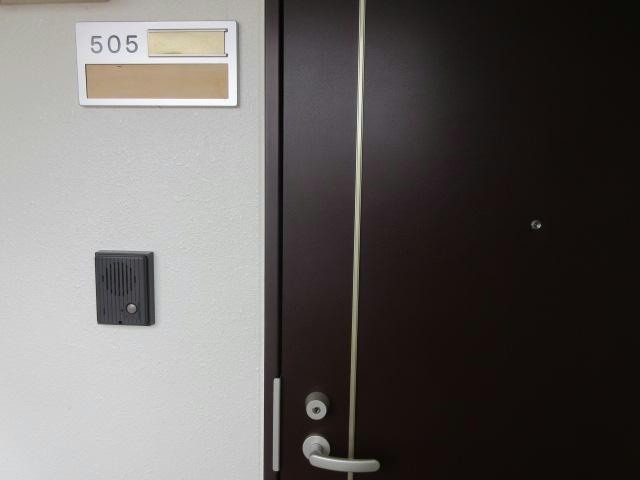 第2恒陽マンションの玄関