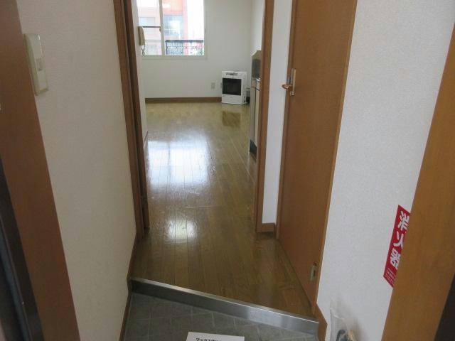 第2恒陽マンションの玄関