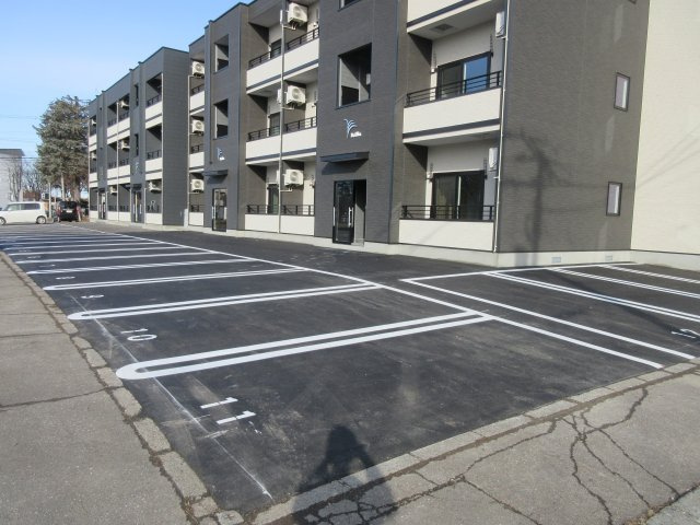 Brilliaの駐車場