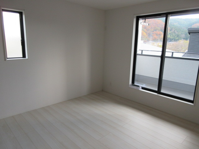【仲介手数料無料】新築戸建　小川町大字小川324-14（全2棟）の洋室