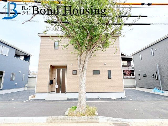 LDK15.7帖・駐車2台可　西区大沢1丁目　全4棟　3号棟の前面道路含む現地写真