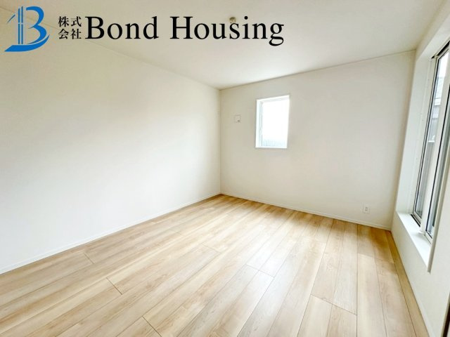 LDK15.7帖・駐車2台可　西区大沢1丁目　全4棟　3号棟の子供部屋