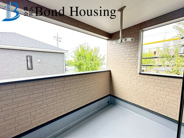 LDK15.7帖・駐車2台可　西区大沢1丁目　全4棟　3号棟のバルコニー