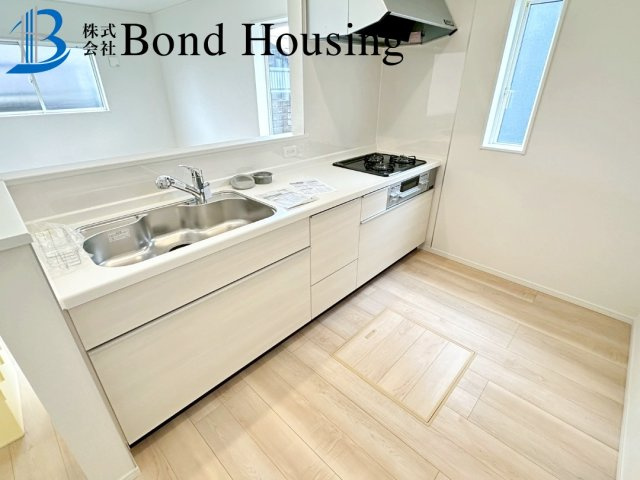 駐車スペース2台可・人気の間取り　西区大沢1丁目　全4棟　1号棟のキッチン