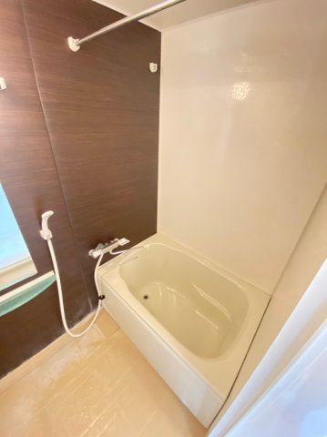 フォレストメゾン須磨寺の浴室