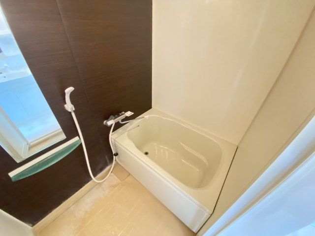 フォレストメゾン須磨寺の浴室