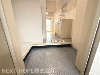 【玄関】 | カサベラ岡本 | スッキリとした明るい玄関です♪