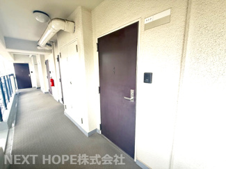 【玄関】 | カサベラ岡本 | 玄関扉です♪