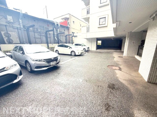 【駐車場】 | カサベラ岡本 | 敷地内駐車場です♪