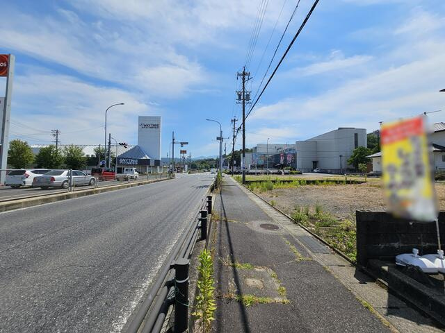 瑞浪市一色町５丁目の事業用地の外観|接道（国道１９号）
