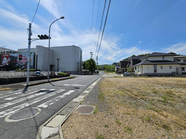 瑞浪市一色町５丁目の事業用地の外観|接道