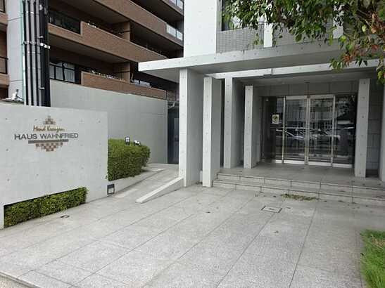 【エントランス】