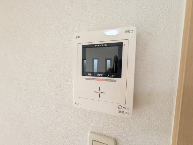 八王子市　下柚木　中古戸建てのセキュリティ|～TVモニター付インターホン　訪問者の確認に便利です～