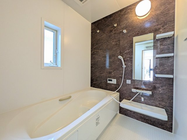 八王子市　下柚木　中古戸建ての浴室|～のびのびくつろげるバスルーム　１日の締めくくりに癒やしのバスタイムを～