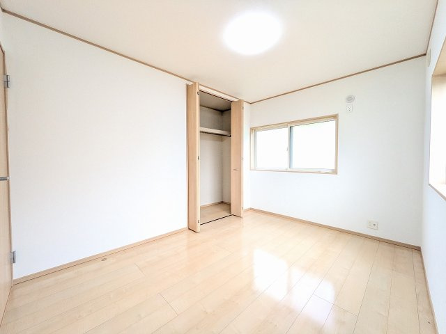 八王子市　下柚木　中古戸建ての収納|～収納力の高いクローゼット完備～