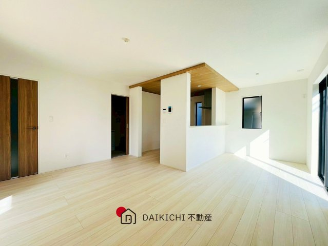 【居間・リビング】 | 桶川市末広6期　GRAFARE　新築戸建　全1棟　1号棟