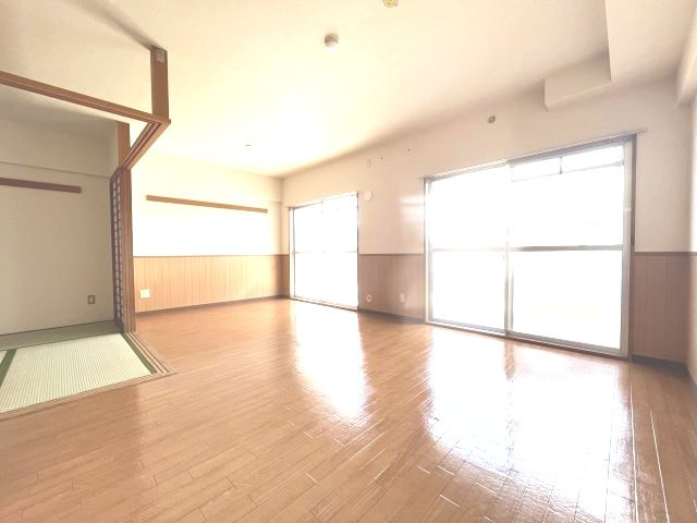 【居間・リビング】 | メゾンヴェール中尾Ⅱ | メゾンヴェール中尾Ⅱ(GoodHome)