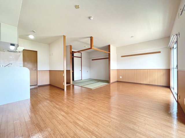 【居間・リビング】 | メゾンヴェール中尾Ⅱ | メゾンヴェール中尾Ⅱ(GoodHome)