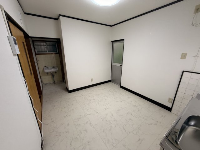 鳥飼上3丁目戸建ての居間・リビング