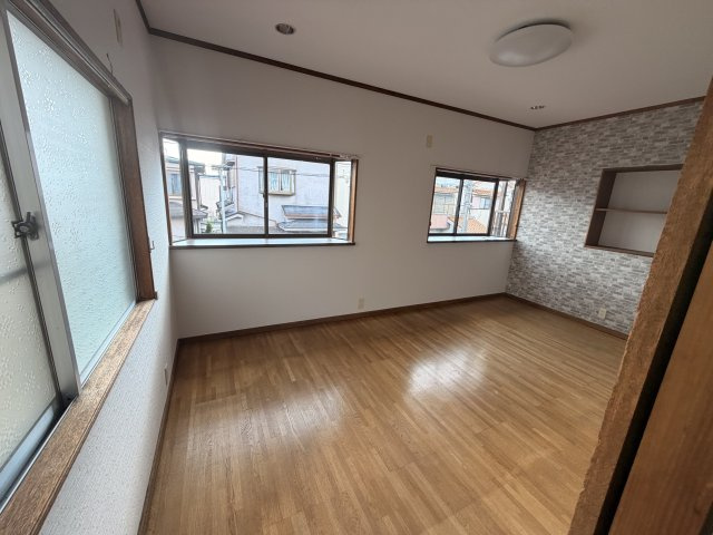 鳥飼上3丁目戸建ての居間・リビング