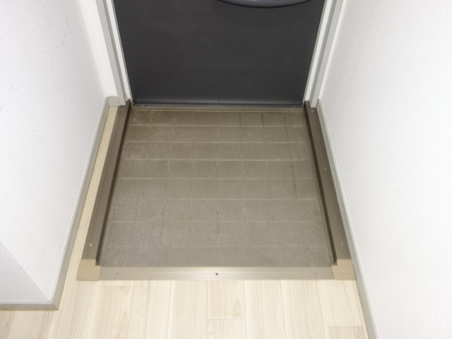 ハイツナカノの玄関