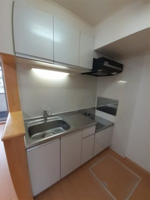 【キッチン】 | メゾン・リュミエールⅡ | きれいなキッチンです