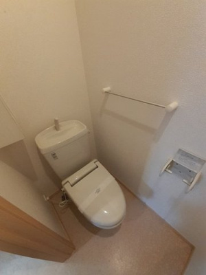 【トイレ】 | メゾン・リュミエールⅡ | シンプルで使いやすいトイレです