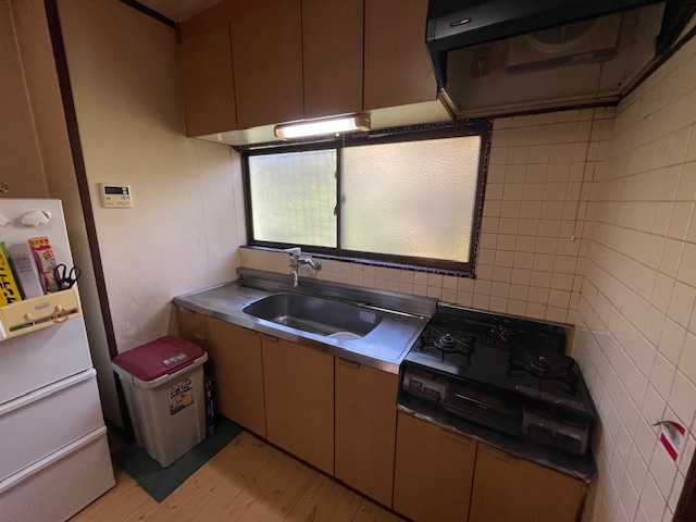 福山市曙町一丁目のキッチン