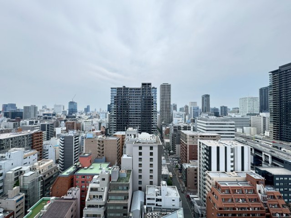 【ロビー】 | 【ラウンジ20からの眺望】都心のタワーマンションならではの景観を楽しめます。