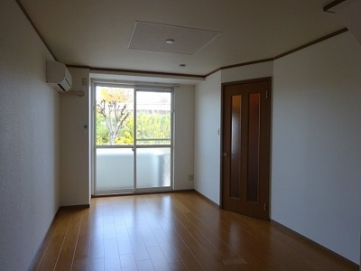 【居間・リビング】 | グリーン・ゲーブルズＡ