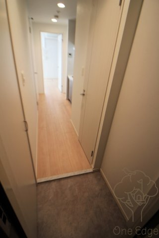スプランディッド新大阪DUEの玄関