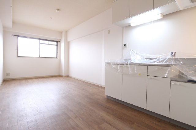 ハピネス東須磨の居間・リビング