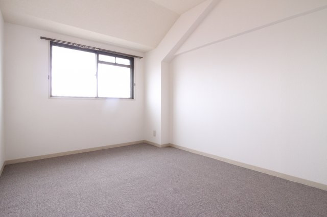 ハピネス東須磨の寝室