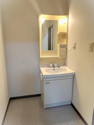 【洗面所】 | エクセレント三上 | スペースが確保できる洗面所です