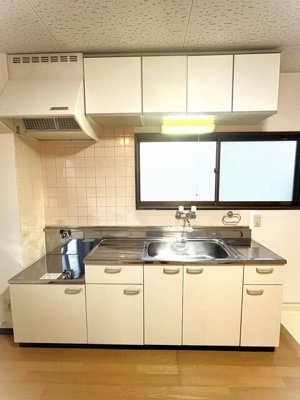 【キッチン】 | エクセレント三上 | お料理しやすいキッチンです