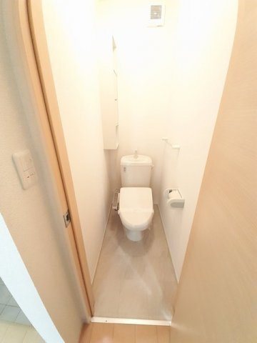 フルールＢのトイレ|ゆったりとした空間のトイレです