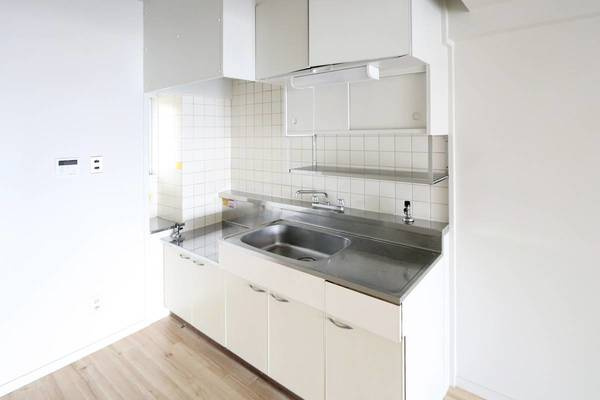 ビレッジハウス光南タワー1号棟のキッチン|ビレッジハウスの同一物件・同一タイプの間取りの写真です