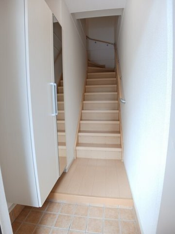 ストーンズ三次の玄関|明るい玄関です