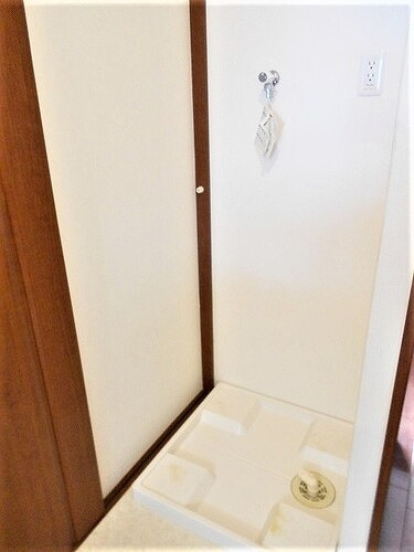 パークヒルズ己斐西町のその他|室内洗濯機置場　※2020年5月撮影